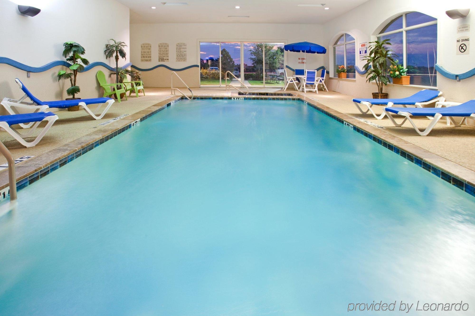 Holiday Inn Express & Suites Fort Worth - Fossil Creek By Ihg Einrichtungen foto